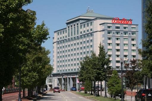 Bally's Evansville Casino & Hotel - Housity