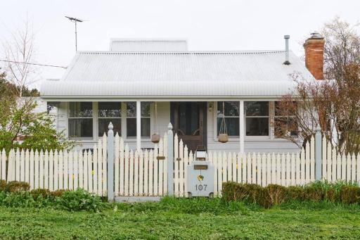 Miners Cottage lancefield - Housity