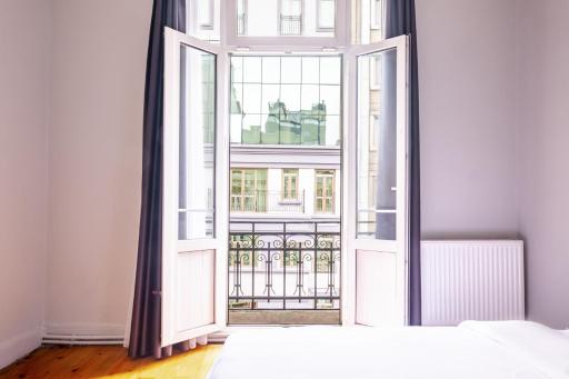 Refreshing and Central Apartment in Beyoglu - Housity