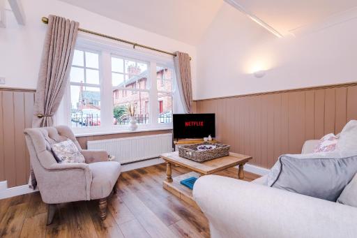 Country Charm Cottage Sleeps 4 & Free Parking - Housity