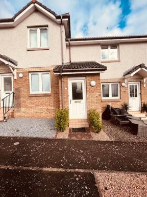 Lovely entire 2 Bedroom apartment - Housity