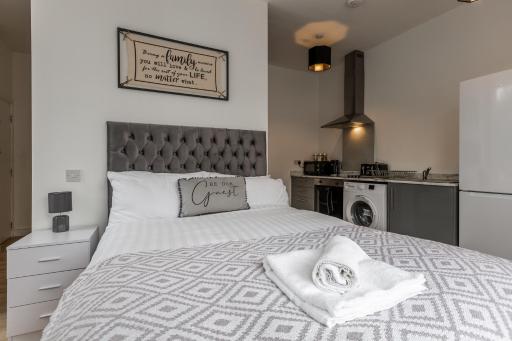 York Villas Free Parking Included - Housity