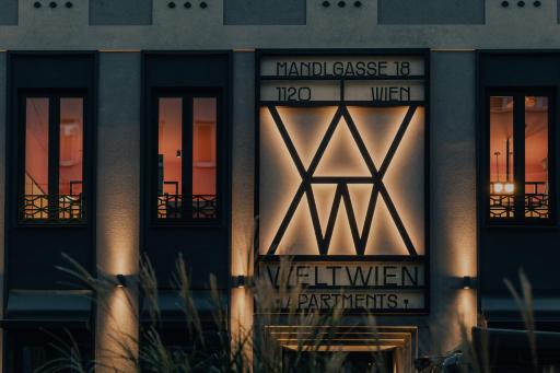 WELTWIEN Luxury Art Apartments & Free Parking - Hizvo