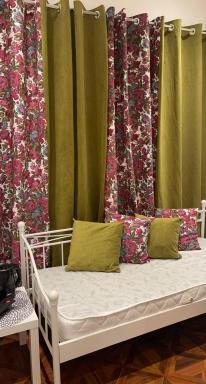 Small budget master room - Housity