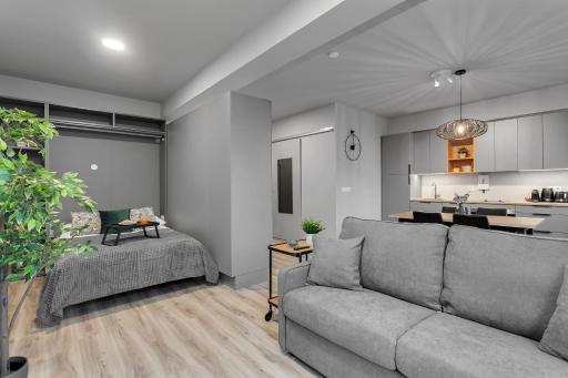 Sunny Central Apartment - Housity