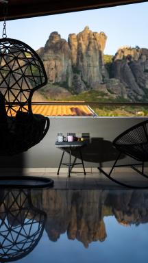 Rock State View - Unique Overlooking Meteora Flat - Housity