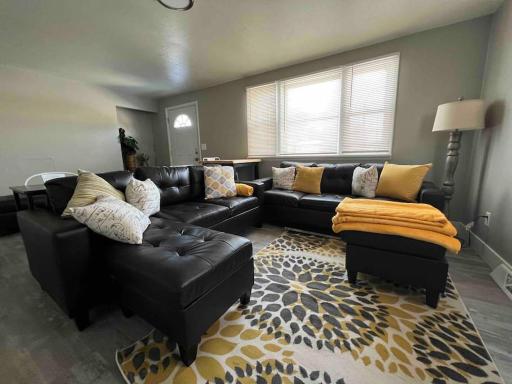 Classic 2-bedroom in Central Billings - Housity
