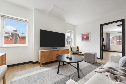 HostWise Stays - Butler St, Off-Street Parking, Brand New! - Housity
