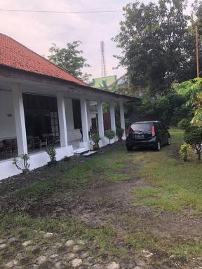 Slawi Kulon House - Housity