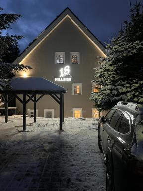 Hillside No. 18 - Housity