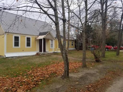 Cozy Apartment in the Lakes Region - Near Everything! - Housity