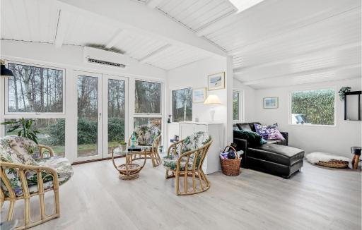 Travel Proud Gorgeous Home In Juelsminde With Wifi - Housity