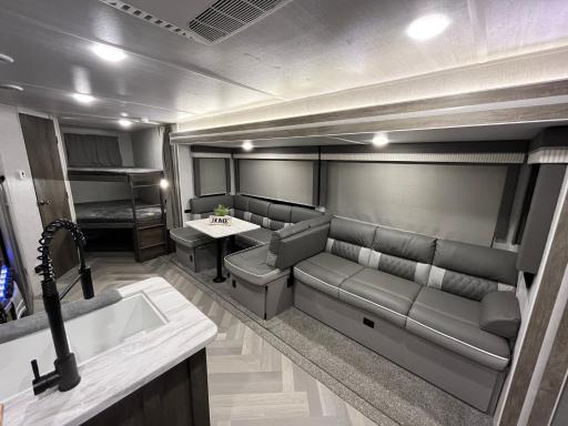 Dreamed RV - Housity