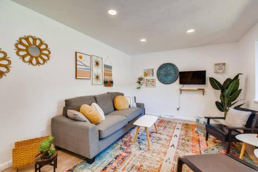 Easy to Denver-Marvelous Mid-Century Mod Charmer! - Housity