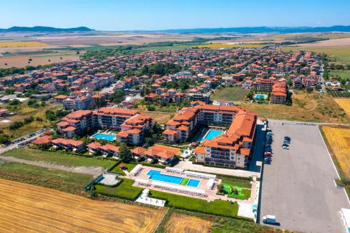 Apartcomplex Chateau Aheloy - Housity