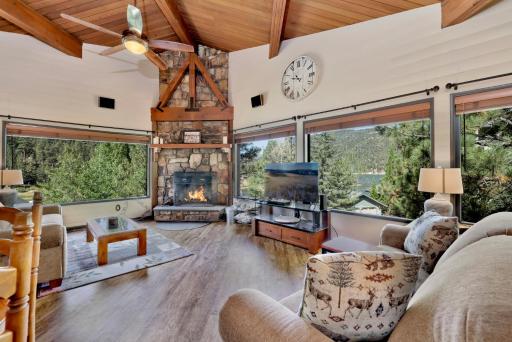 2064-Cove Lakeview Cabin home - Housity
