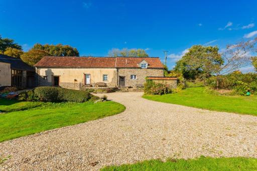BUCKLAND BREWER COB BARN 2 Bedrooms - Housity