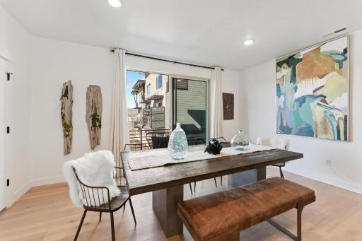 Modern Upscale Townhouse in Park City - Housity