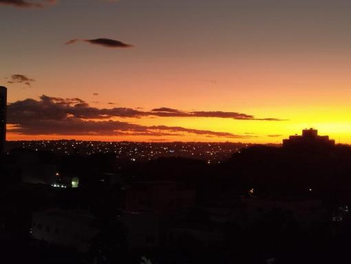Ap aconchegante e climatizado ótima localização - Housity