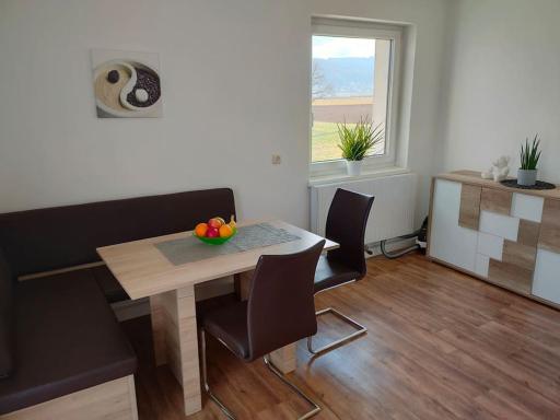 Ferienwohnung ländlich und in Seenähe - Housity