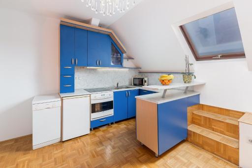 Apartma Lea - Housity