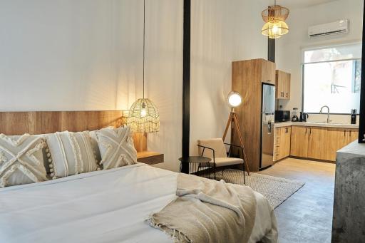 AmazINN Places Rooftop and Design Pool II - Housity
