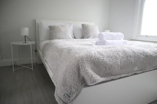 Twelve Thirty Serviced Apartments - 2 Croydon - Housity