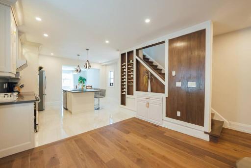 Stylish Luxe 3 BR Villa - Dufferin - Housity