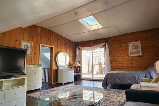 3-bedroom home/hot tub/pool table/riverfront/hunt - Housity