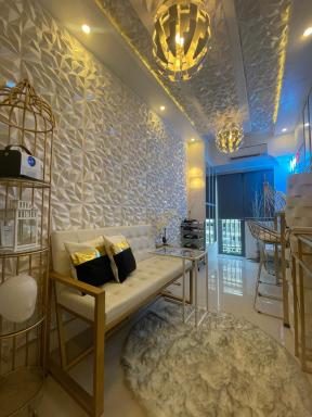 100mbps net,Unli Netflix in 75 inch tv in living room & Home Theater in Room - Housity