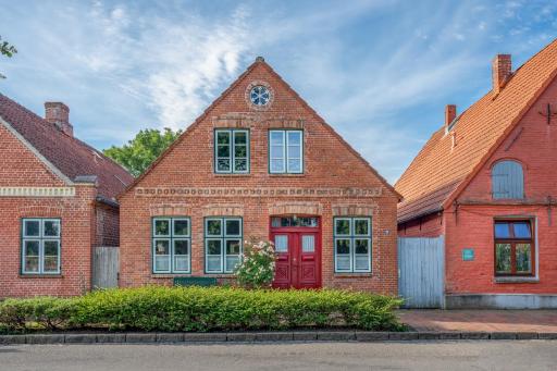 Hus rode Dör - Housity