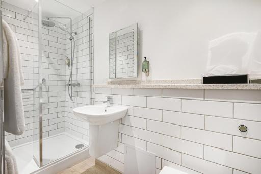 The King's Arms by Innkeeper's Collection - Housity