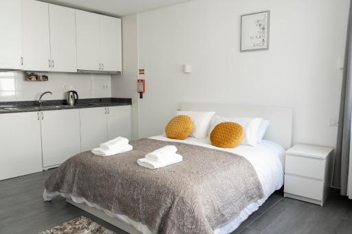 Almada Downtown 401 - Housity