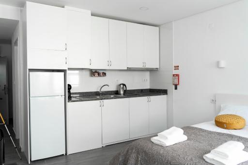 Almada Downtown 401 - Housity