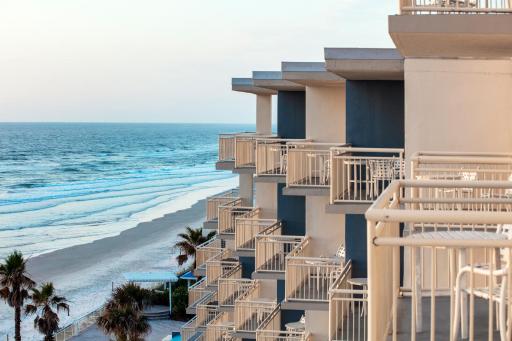The Shores Resort & Spa - Housity