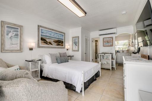 Enjoy the Pool while being Steps from Beach and Restaurants! - Coconut Villa's Suite 6 - Housity