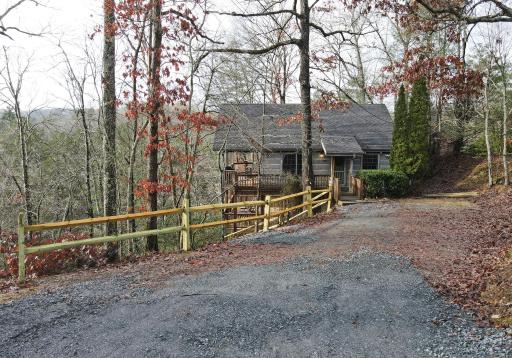 The Mayfly Cabin - Fightingtown creek, fly fishing, mountain view, fire pit, pet friendly getaway! - Housity