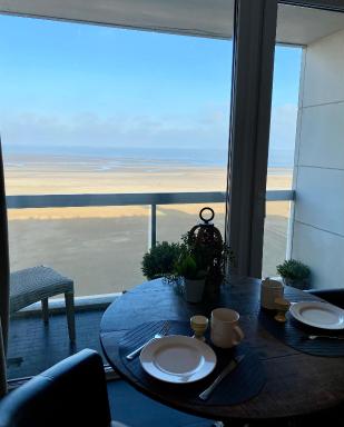 Sea and Dunes - Housity