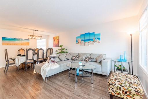 Southgate 5 Bedroom Vacation Home with Double Garage - Housity