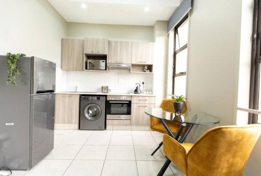 Contemporary Studio Apt w/Cinema - Housity