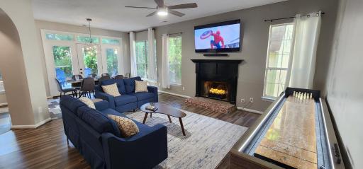 NEW! Wanna Savannah House, Modern, Great location! - Housity