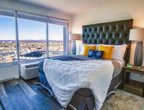 Furnished Luxury Apartments, HARTFORD - SK - Housity