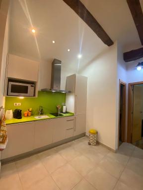 Valencia Home - Housity