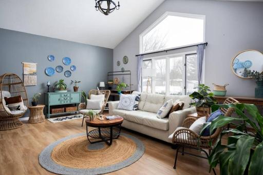 9 Beds & 5 Bath BOHO home in Great Grand Rapids - Housity