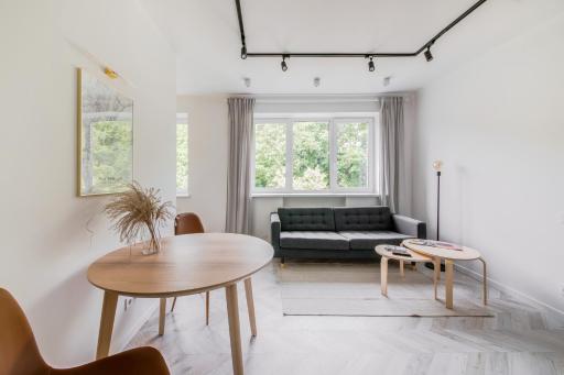 Central Apartment in Architectural Street - Hizvo