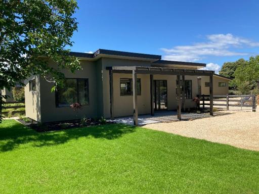 Country Retreats On Ranzau 0 - Housity