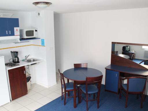 T3 PMR avec Piscine à 170m des Thermes - Parking Inclus, WiFi Accueil - FR-1-541-13 - Housity