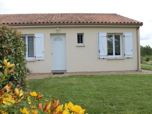Maison avec Jardin proche Thermes comprenant Lave-linge et Lave-vaisselle - FR-1-541-47 - Housity
