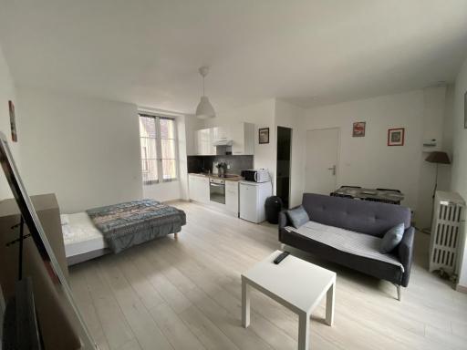 Appartement Rénové avec Cuisine Américaine et WIFI, Proche des Thermes Saint Roch - FR-1-541-32 - Housity