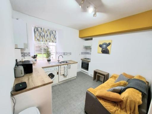 Granite Getaways - The Terrace Below - Housity
